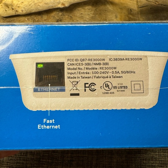 New Linksys RE3000W Single Band 2.4Ghz WiFi Range Extender Booster N300 Wireless - Picture 10 of 14